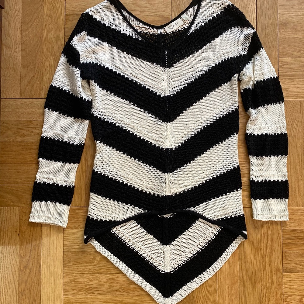 Cableknit Sweater
